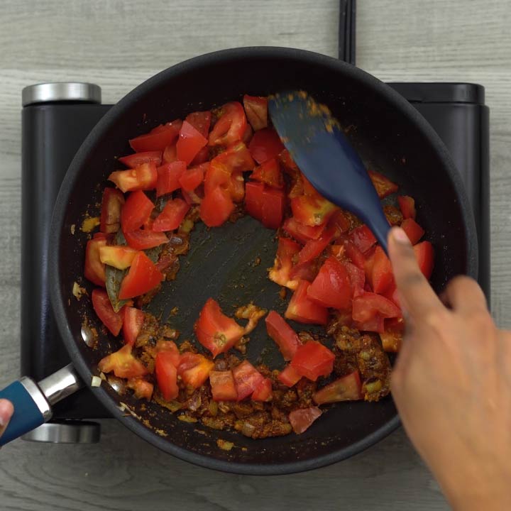 sauting tomatoes to mushy