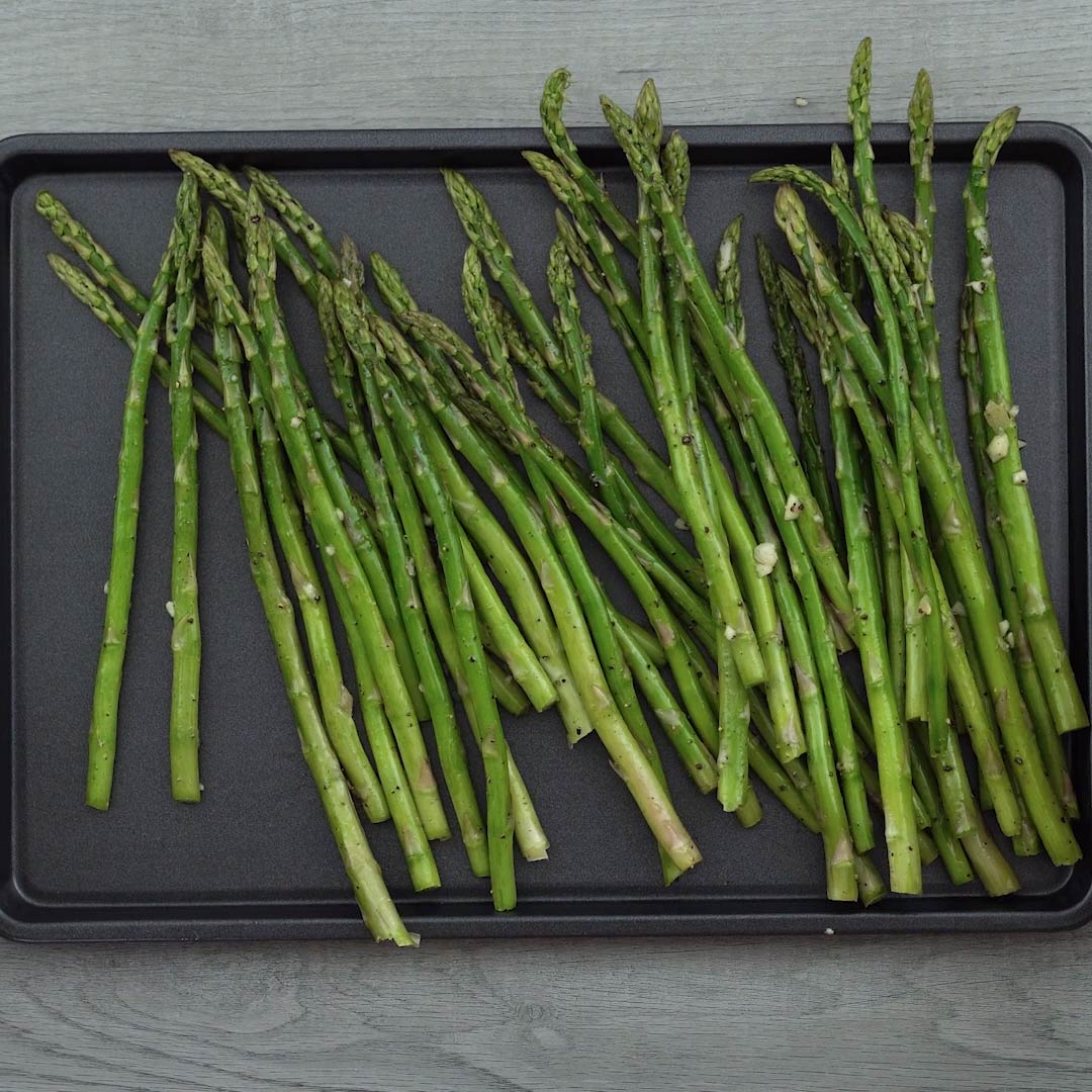 Asparagus in baking sheet