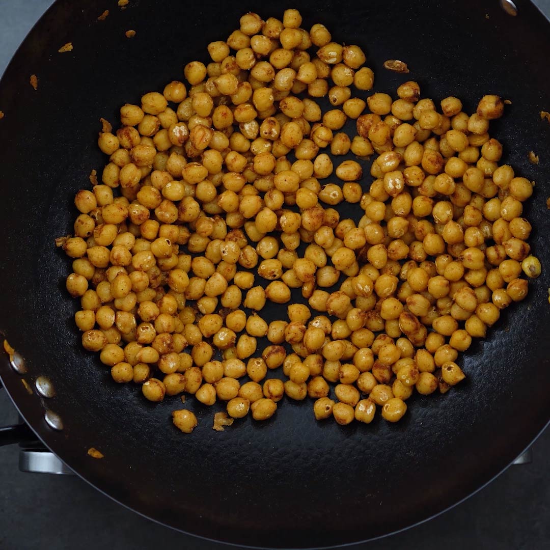 Pan Roasted Chickpeas in a pan